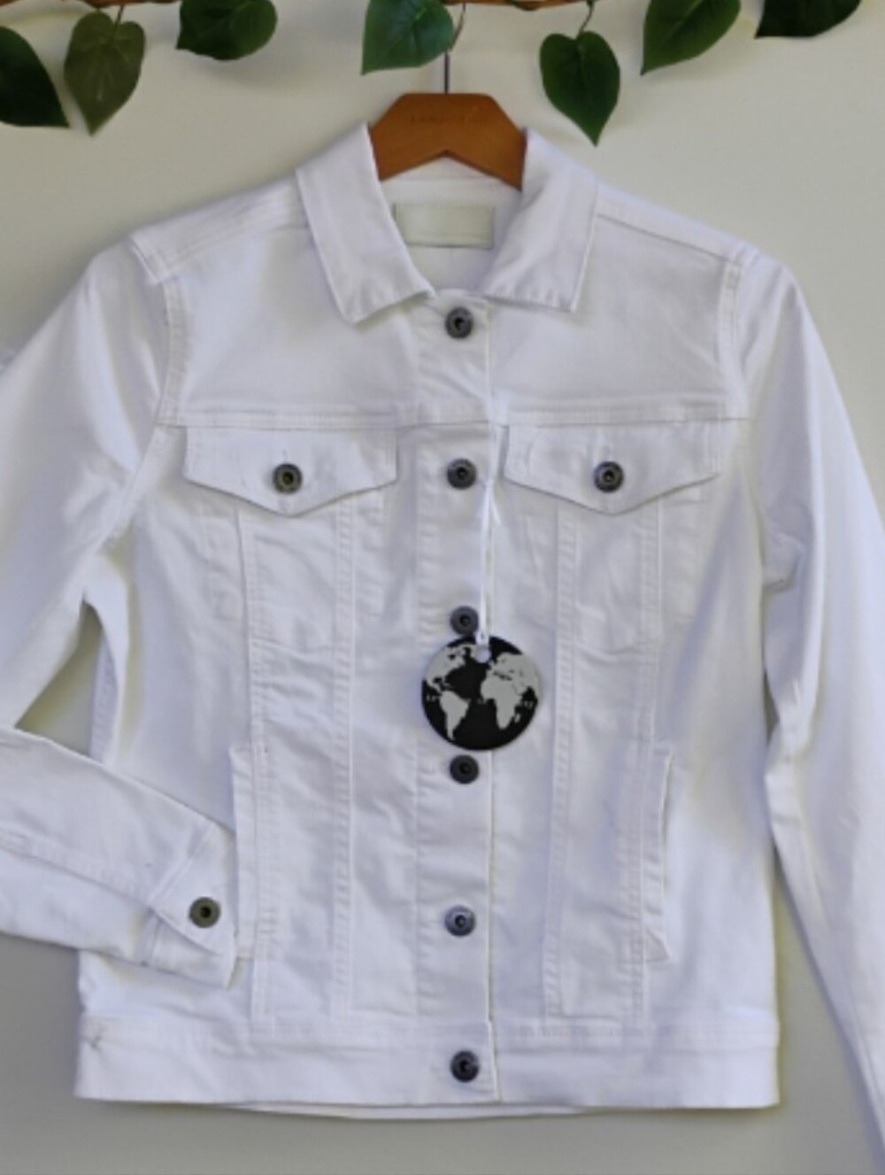 Articles Of Society White DENIM JACKET MEDIUM NEW WITH TAGS
